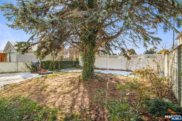 112 Rutherford Avenue, Lyndhurst, NJ 07071