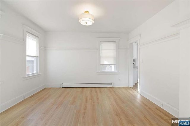 112 Rutherford Avenue, Lyndhurst, NJ 07071