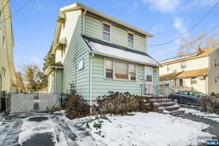 112 Rutherford Avenue, Lyndhurst, NJ 07071