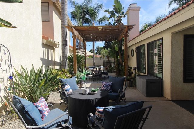 8205 New Castle Street, Bakersfield, CA 93311