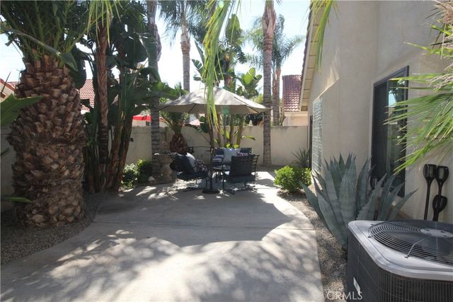 8205 New Castle Street, Bakersfield, CA 93311