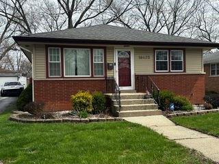 18425 Oak Avenue, Lansing, IL 60438