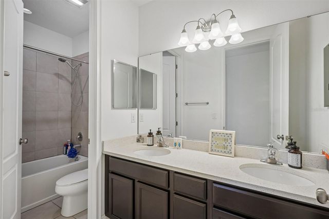 1605 ANASTACIA LANE, Sun City Center, FL 33573