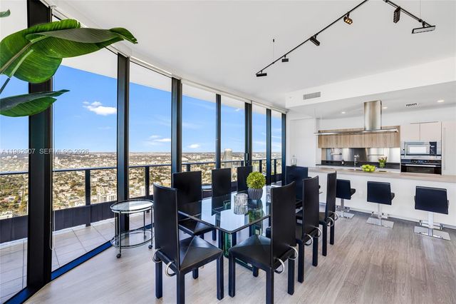 1000 Brickell Plz PH6002, Miami, FL 33131