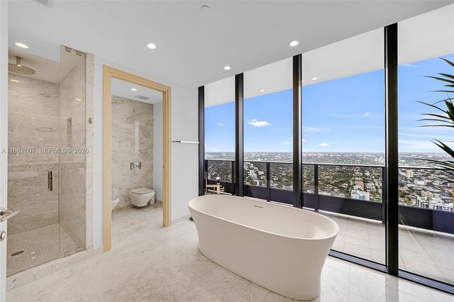 1000 Brickell Plz PH6002, Miami, FL 33131