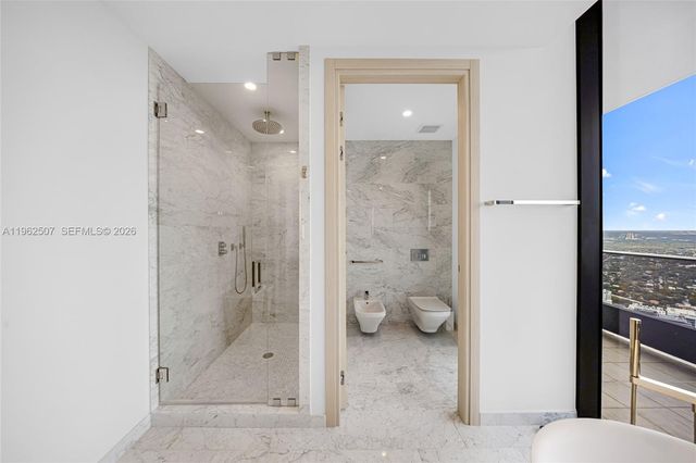 1000 Brickell Plz PH6002, Miami, FL 33131