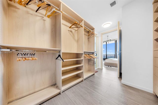 1000 Brickell Plz PH6002, Miami, FL 33131