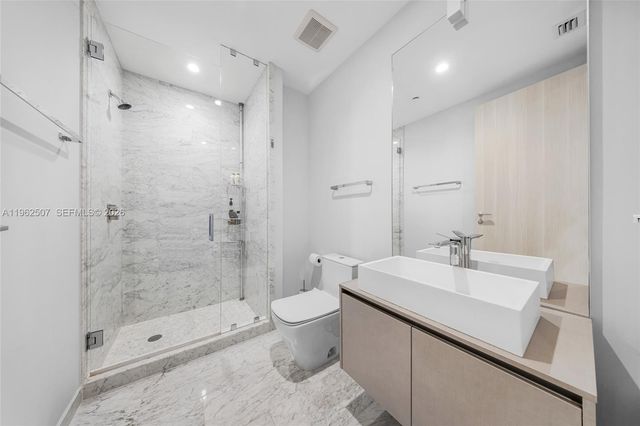 1000 Brickell Plz PH6002, Miami, FL 33131