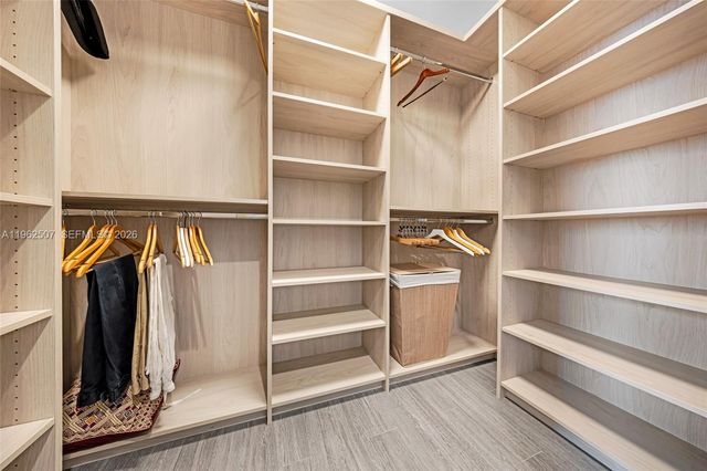 1000 Brickell Plz PH6002, Miami, FL 33131