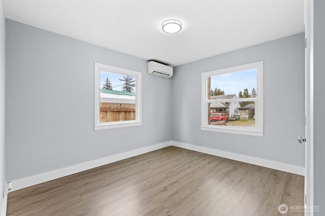 817 114th Street S, Tacoma, WA 98444