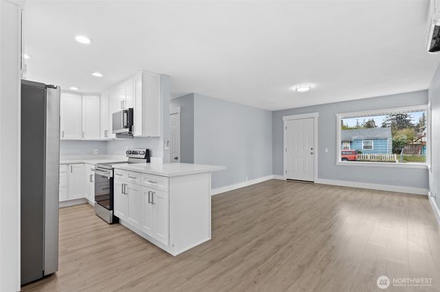 817 114th Street S, Tacoma, WA 98444