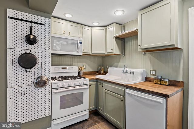 440 N 38TH ST, Philadelphia, PA 19104