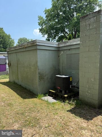 402 WILLOW ST, Highspire, PA 17034