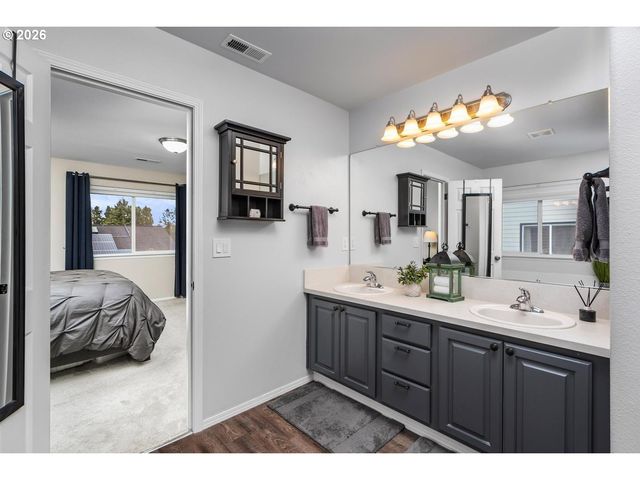 12225 Sw KELLY Ln, Tigard, OR 97223