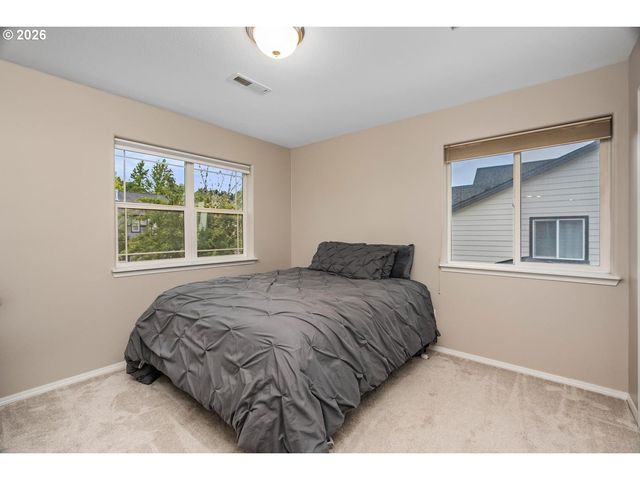 12225 Sw KELLY Ln, Tigard, OR 97223