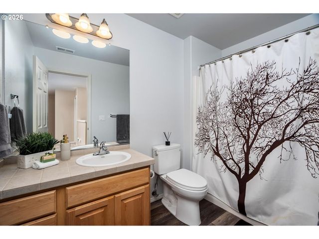 12225 Sw KELLY Ln, Tigard, OR 97223