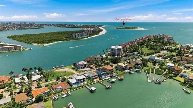 23 Pelican ST, Naples, FL 34113