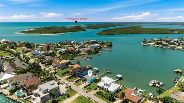 23 Pelican ST, Naples, FL 34113
