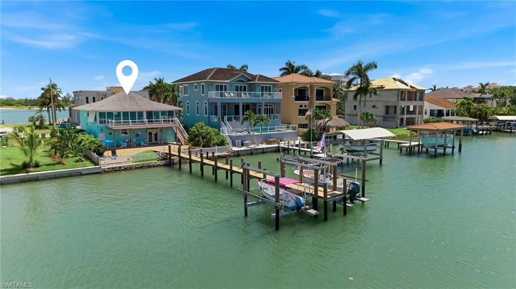 23 Pelican ST, Naples, FL 34113