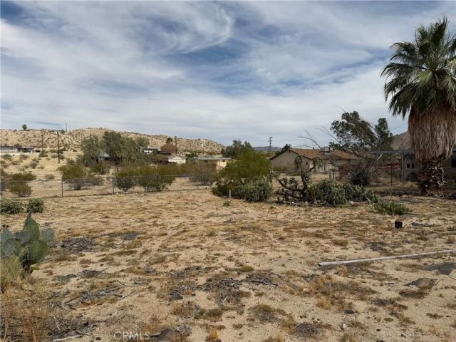6587 Rose Ellen Avenue, 29 Palms, CA 92277