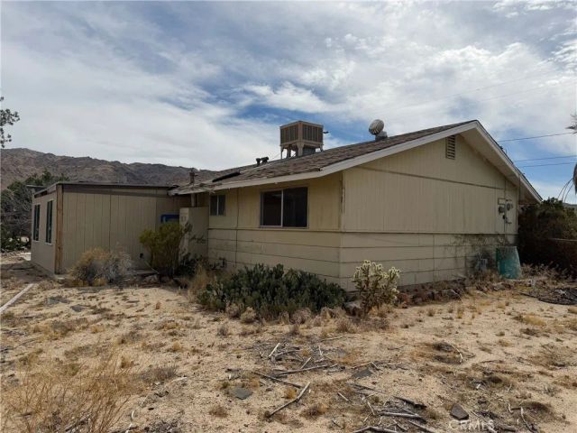 6587 Rose Ellen Avenue, 29 Palms, CA 92277