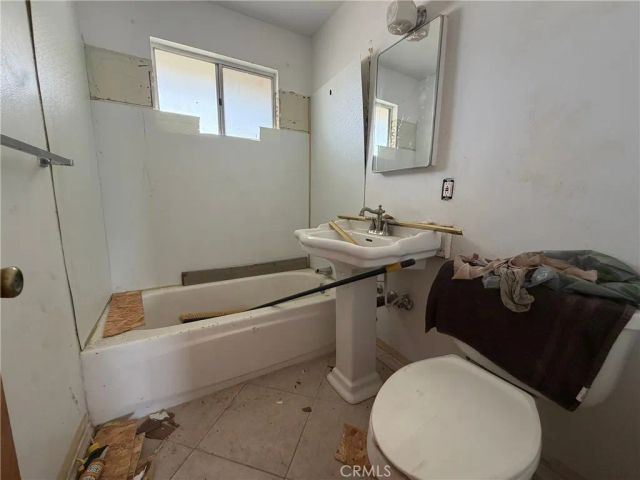 6587 Rose Ellen Avenue, 29 Palms, CA 92277