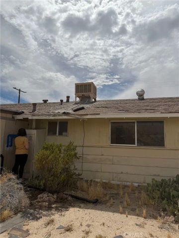 6587 Rose Ellen Avenue, 29 Palms, CA 92277