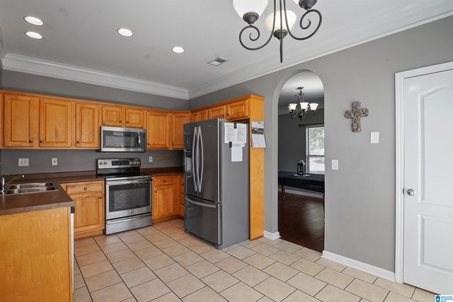 657 BARKLEY CIRCLE, Alabaster, AL 35007