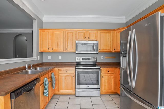 657 BARKLEY CIRCLE, Alabaster, AL 35007