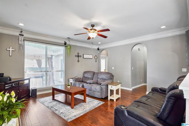657 BARKLEY CIRCLE, Alabaster, AL 35007