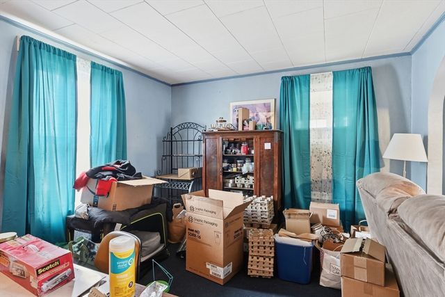 71 Worthington St, Chicopee, MA 01020