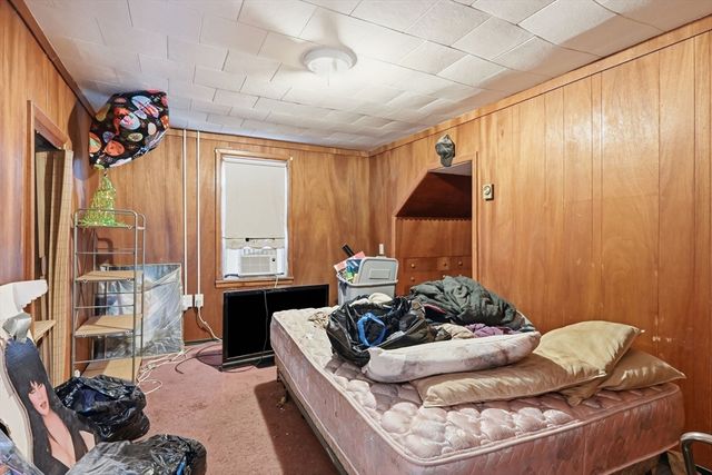 71 Worthington St, Chicopee, MA 01020