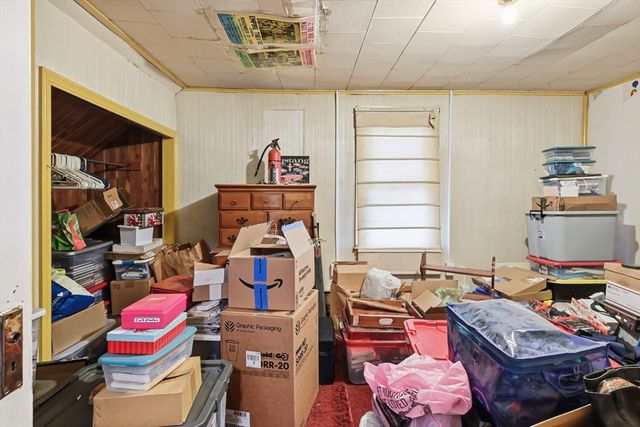 71 Worthington St, Chicopee, MA 01020