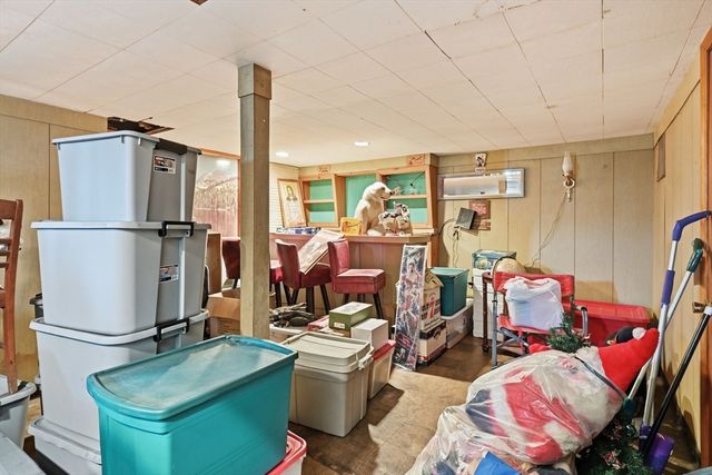 71 Worthington St, Chicopee, MA 01020