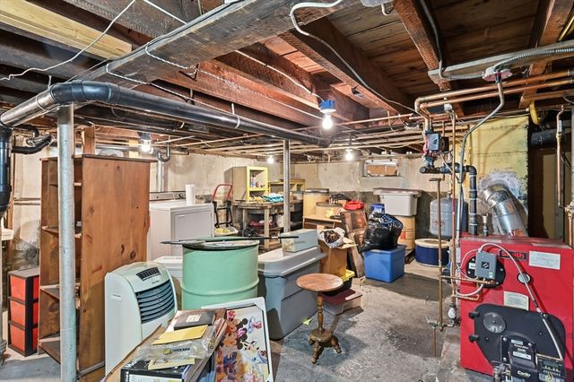 71 Worthington St, Chicopee, MA 01020