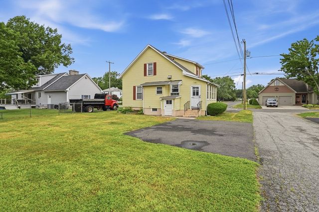 71 Worthington St, Chicopee, MA 01020