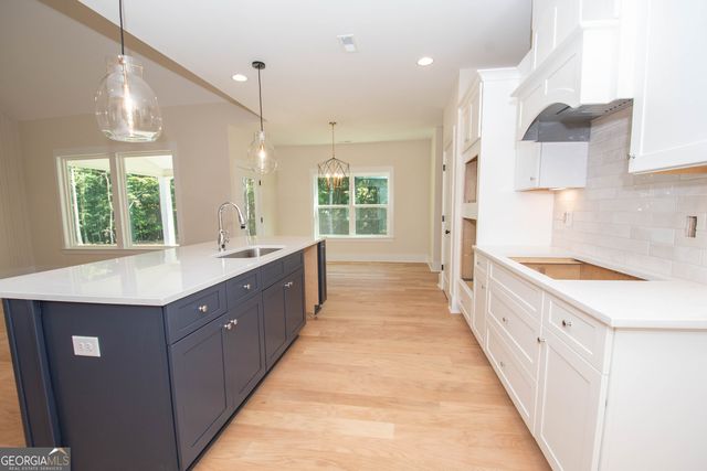 17 Hedge Court, Newnan, GA 30263