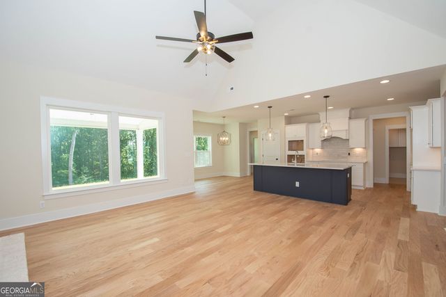17 Hedge Court, Newnan, GA 30263