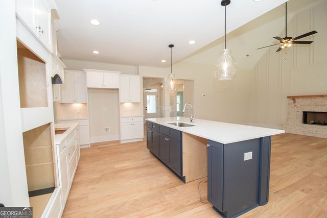 17 Hedge Court, Newnan, GA 30263
