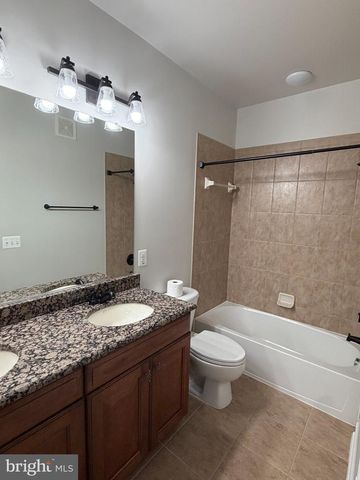 43603 MCDOWELL SQ, Leesburg, VA 20176