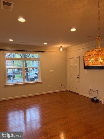 43603 MCDOWELL SQ, Leesburg, VA 20176