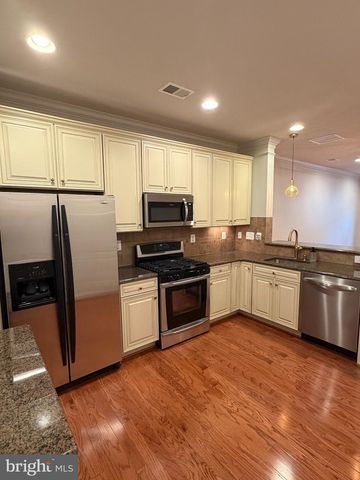 43603 MCDOWELL SQ, Leesburg, VA 20176