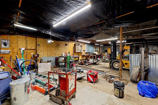 12024 SW 160th St, Rose Hill, KS 67133