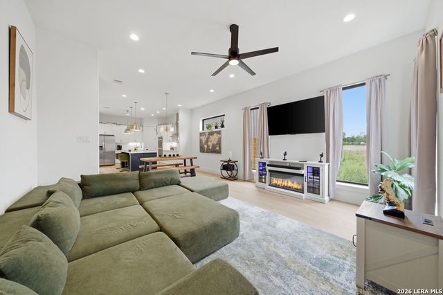 107 DOWDY ST, San Antonio, TX 78204