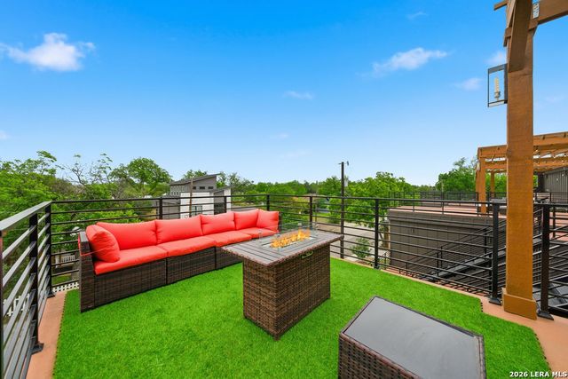 107 DOWDY ST, San Antonio, TX 78204