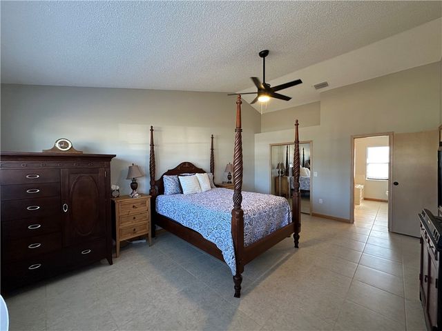 1001 Carnation Drive, Sebastian, FL 32958