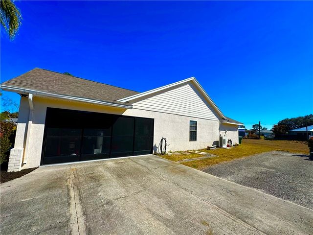 1001 Carnation Drive, Sebastian, FL 32958