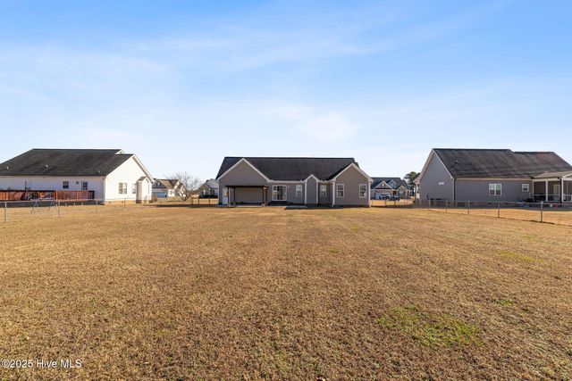 113 Brookside Way, Pikeville, NC 27863