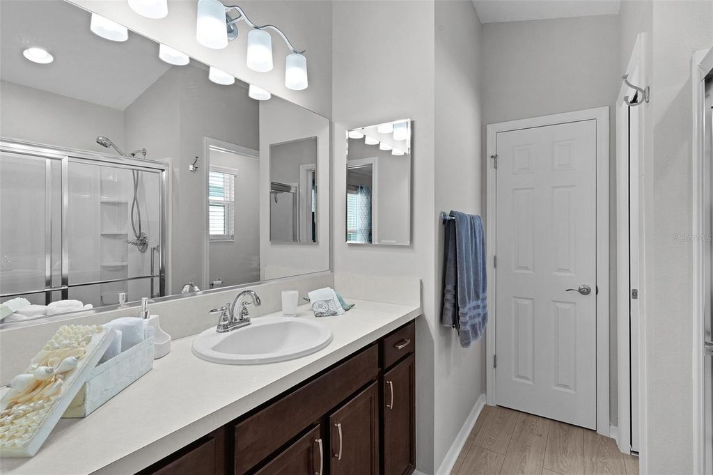 Image 23 of property listing at 5705 CRAFT COURT, The Villages, FL 32163