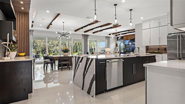 344 PORTOFINO LOOP, Lady Lake, FL 32159